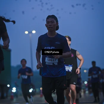 Runner Photo 7477917