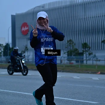 Runner Photo 7477944