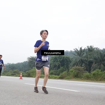 Runner Photo 7477960