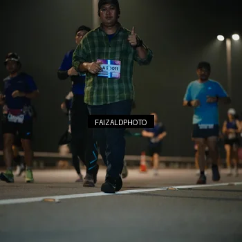 Runner Photo 7478010