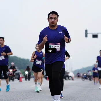 Runner Photo 7478691