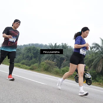 Runner Photo 7479055