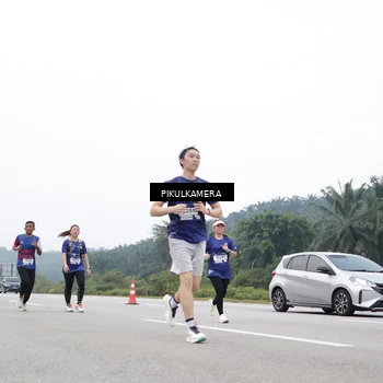 Runner Photo 7479350