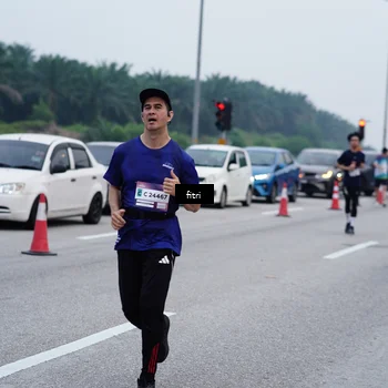 Runner Photo 7479393