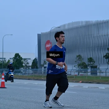 Runner Photo 7480060