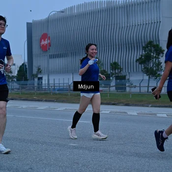 Runner Photo 7480100