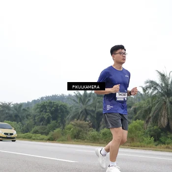 Runner Photo 7480104