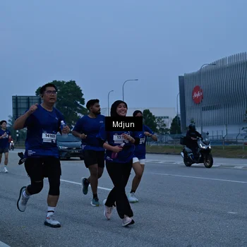 Runner Photo 7480119
