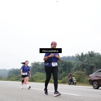 Runner Photo 7480211