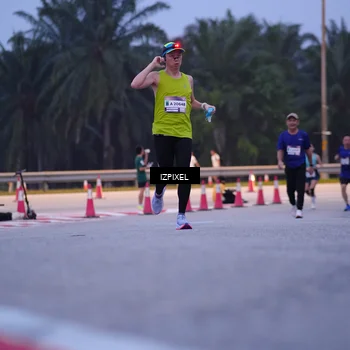 Runner Photo 7480230