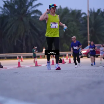 Runner Photo 7480279
