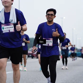Runner Photo 7480302