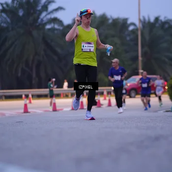 Runner Photo 7480352