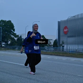 Runner Photo 7480480