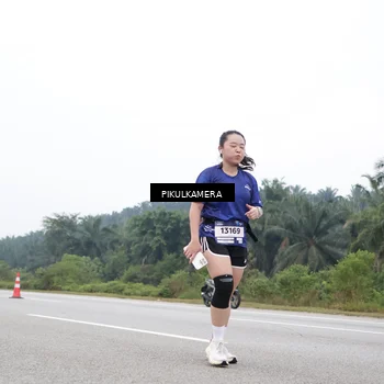Runner Photo 7480596