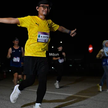 Runner Photo 7480613