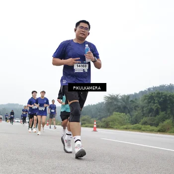 Runner Photo 7480636