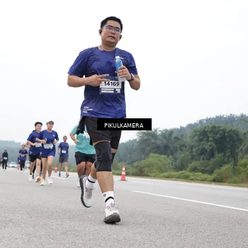 Runner Photo 7480637
