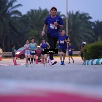 Runner Photo 7480709