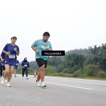 Runner Photo 7480747