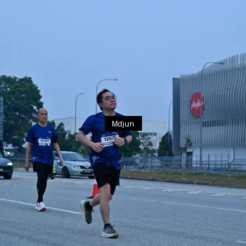 Runner Photo 7480757