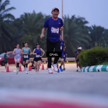Runner Photo 7480786