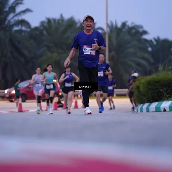 Runner Photo 7480789