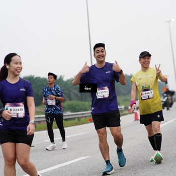 Runner Photo 7480813