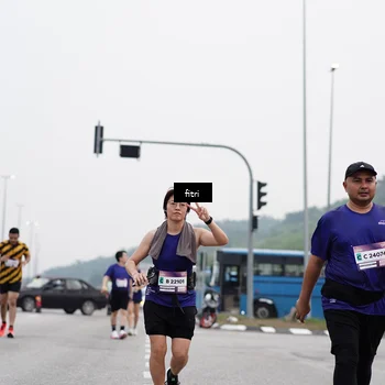 Runner Photo 7481000