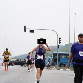 Runner Photo 7481002