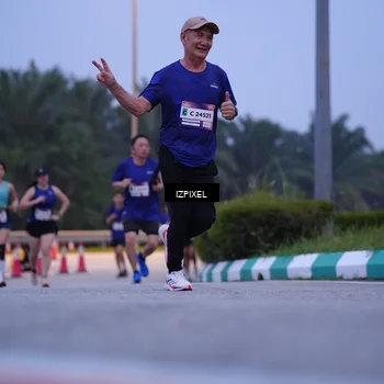 Runner Photo 7481046