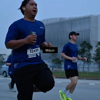 Runner Photo 7481060