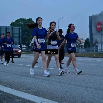 Runner Photo 7481100