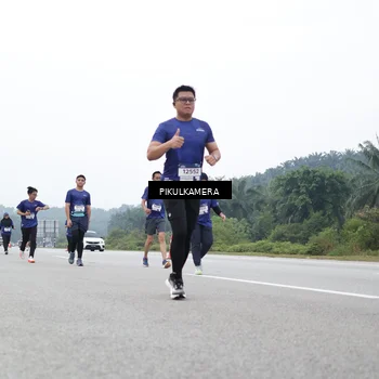 Runner Photo 7481210
