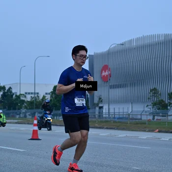 Runner Photo 7481262