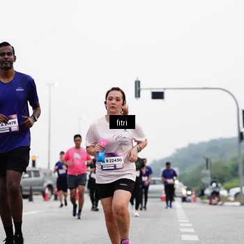 Runner Photo 7481289