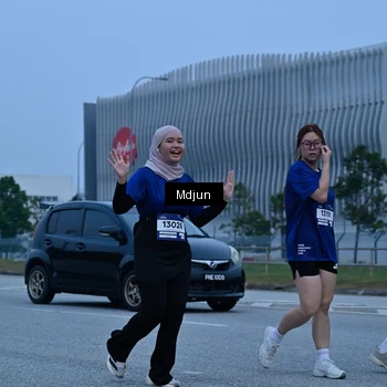 Runner Photo 7481304