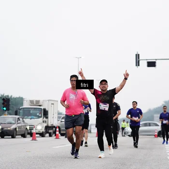 Runner Photo 7481333