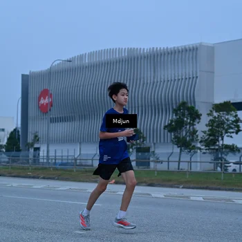 Runner Photo 7481339
