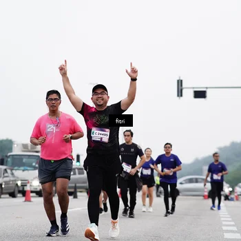 Runner Photo 7481347
