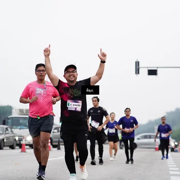 Runner Photo 7481351