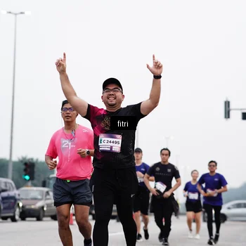 Runner Photo 7481377