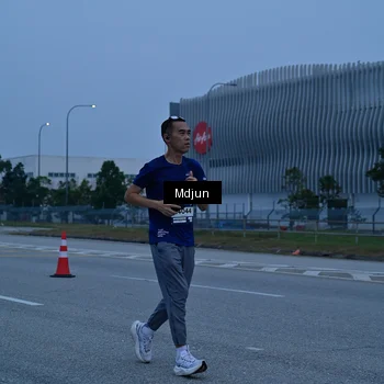 Runner Photo 7481443