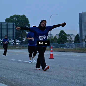 Runner Photo 7481553
