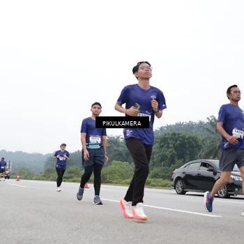 Runner Photo 7481608