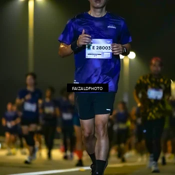 Runner Photo 7481628