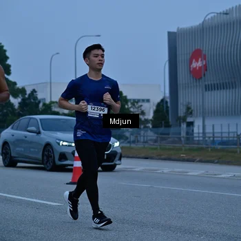 Runner Photo 7481664