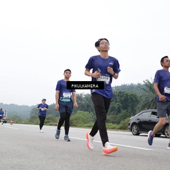 Runner Photo 7481697