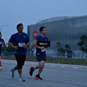 Runner Photo 7481815