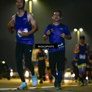 Runner Photo 7481985